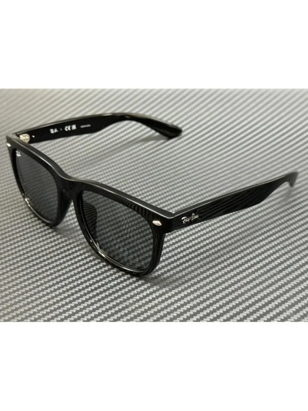 New Ray-Ban Men Black Sunglasses 57-19-145